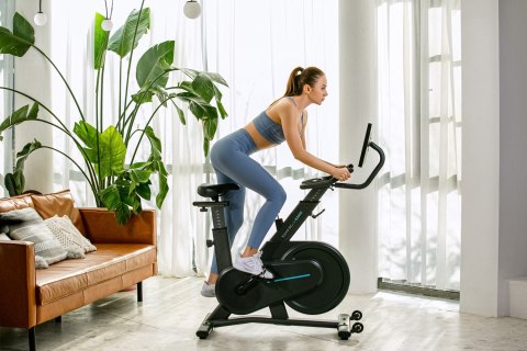 Rower spinningowy, stacjonarny, magnetyczny OVICX Q200X z ekranem dotykowym 15,6" TFT, WIFI bluetooth&app