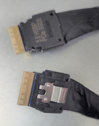 Intel 2U SlimSas Cable x24 (procesor do płaszczyzny środkowej) Kit CYPCBLSLMIDPIN