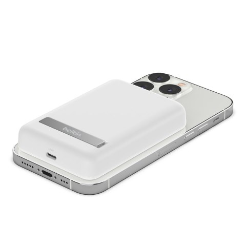 Powerbank bezprzewodowy Belkin BoostCharge Magnetic Wireless Power Bank 5K + Stand MagSafe Compatible 5000mAh 7,5W White