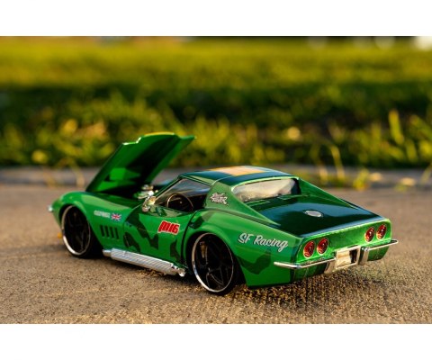 Auto Street Fighter 1969 Chevrolet z figurką Cammy 1:24 Simba JADA