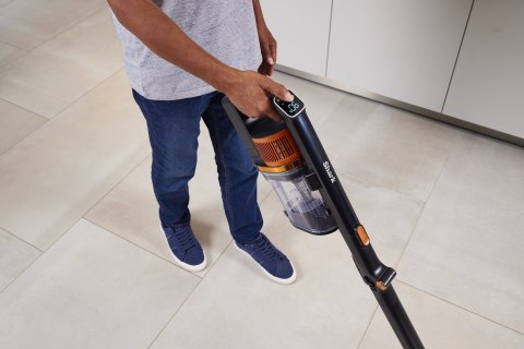 Shark IZ300EU okurzacz na kiju/szczotka elektryczna 2-in-1 stick vacuum Bateria Suchy Bez worka Czarny, Pomarańczowy