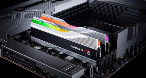 G.Skill Trident Z5 RGB moduł pamięci 32 GB 2 x 16 GB DDR5 6000 MHz