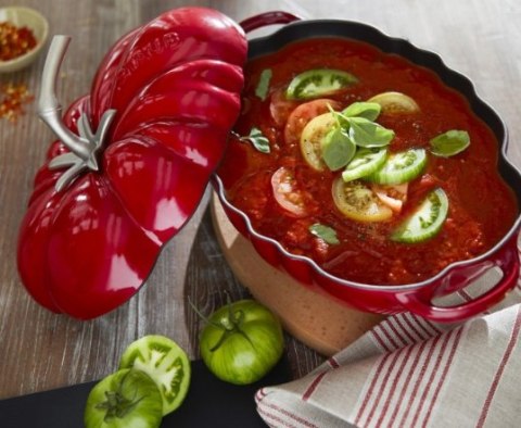 Garnek żeliwny owalny pomidor STAUB 40511-774-0 - czerwony 2.5 ltr Garnek żeliwny owalny pomidor STAUB 40511-774-0 - czerwony 2.5 ltr