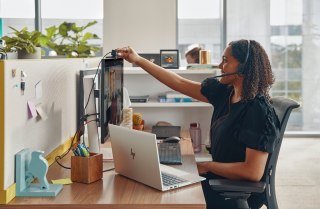 POLY Stereofoniczny zestaw słuchawkowy USB-C Blackwire 3225 + wtyczka 3,5 mm + przejściówka USB-C/A (opakowanie zbiorcze)