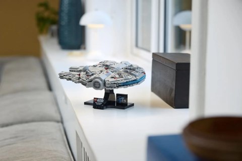 LEGO Star Wars 75375 Sokół Millennium