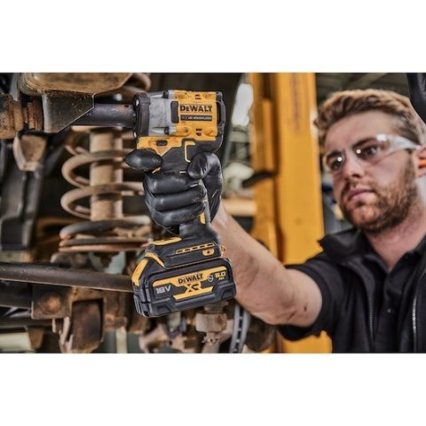 DEWALT Klucz udarowy 1/2" 18V 406 Nm DCF921NT