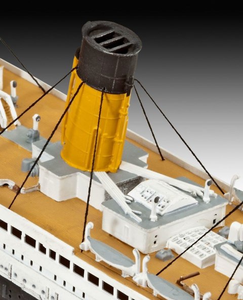 Revell RMS Titanic Model statku pasażerskiego Zestaw montażowy 1:700