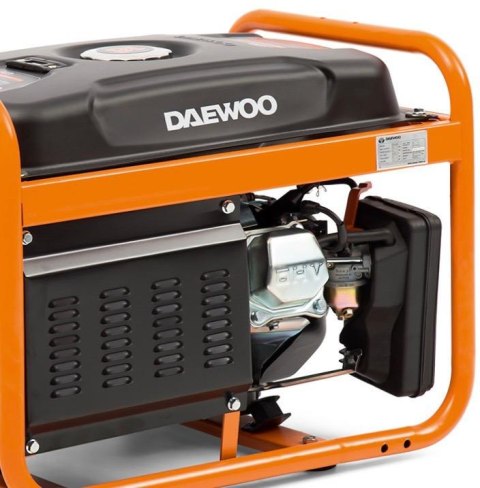 ZESTAW AGREGAT PRĄDOTWÓRCZY DAEWOO GDA 3500 2.8kW + GENERATOR OIL SAE 10W-30 DWO 600