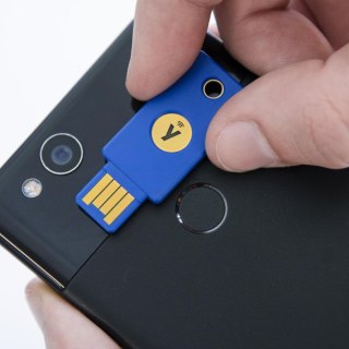 Yubico Security Key NFC by Yubico